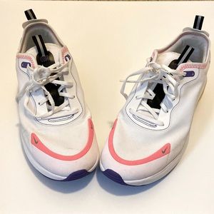 Pair of Women’s Nike AirMax Size 8